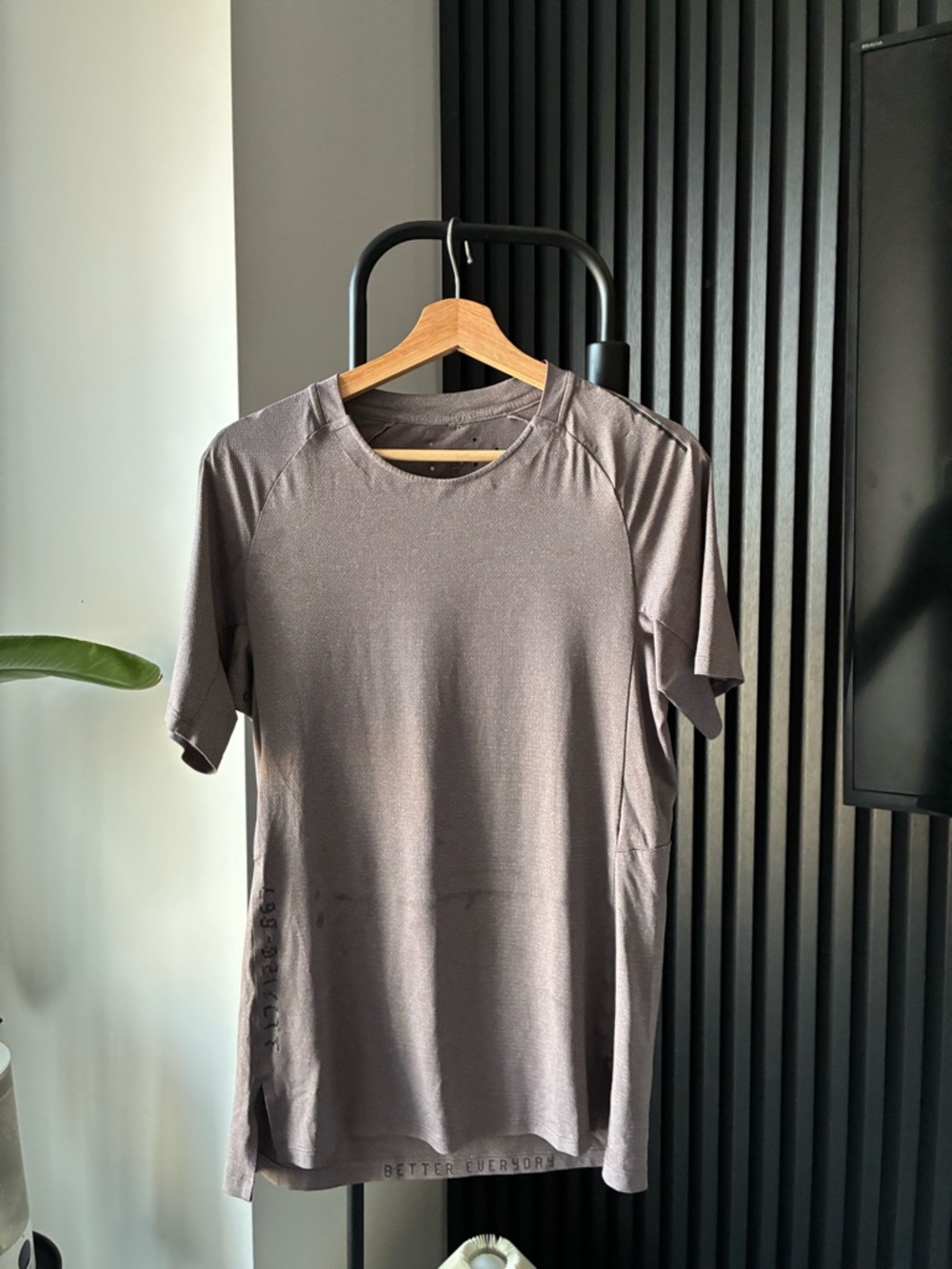 lululemon athletica Men's Heather Gray Crew Tee
